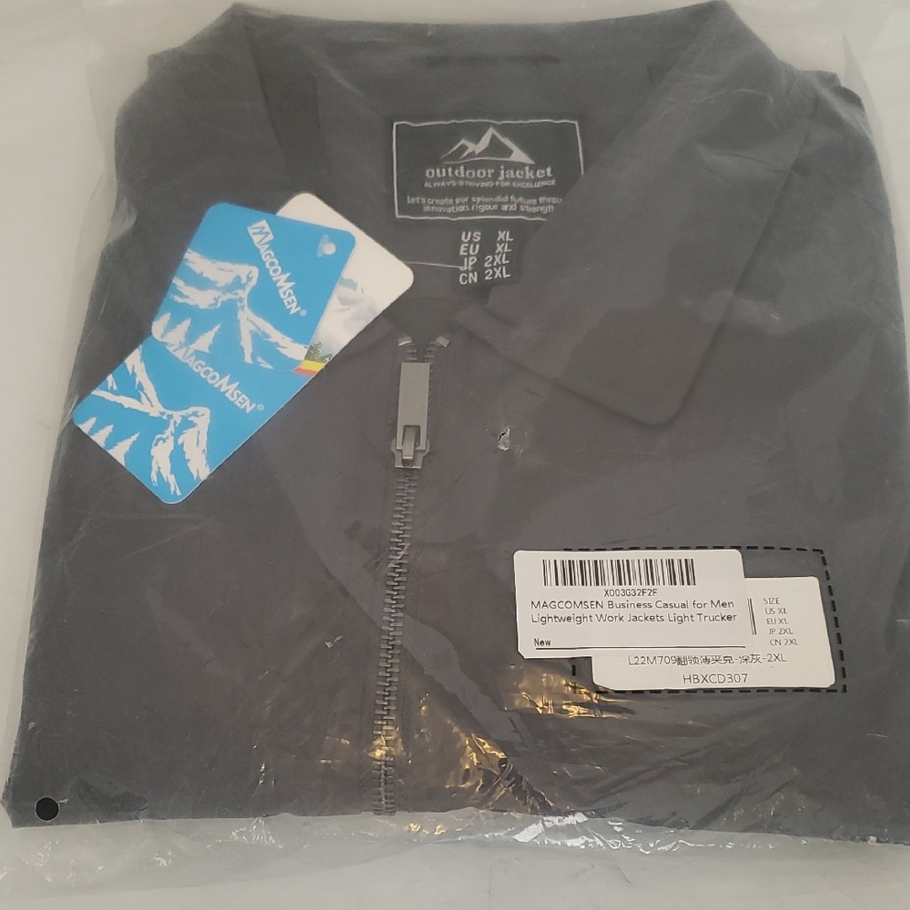 Men’s Black Lightweight Windbreaker Jacket
